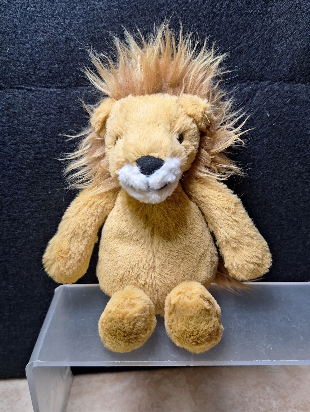 EUC Jellycat Little Bashful Lion 8” Plush Stuffed Animal